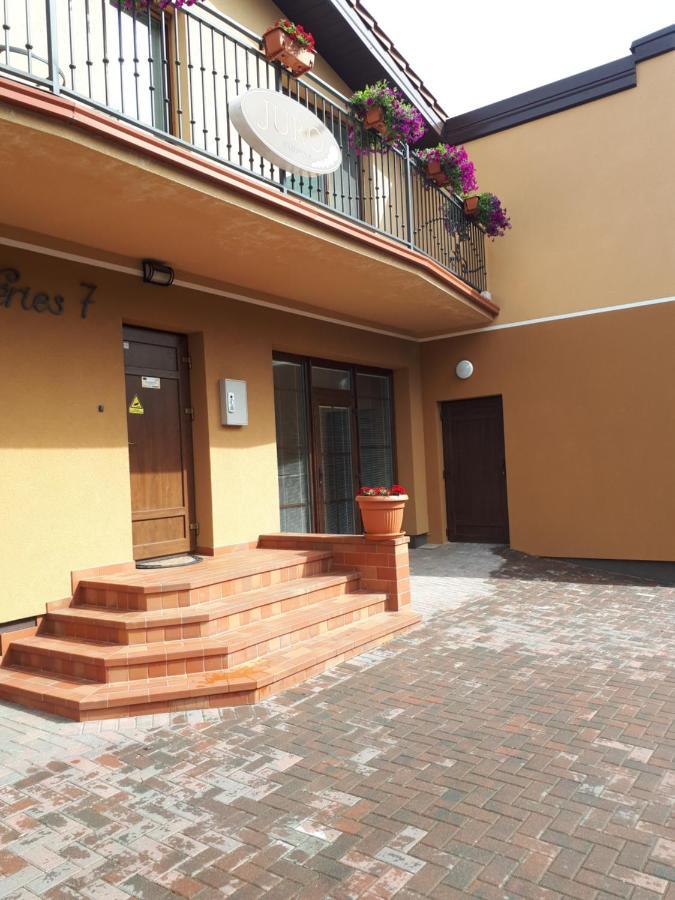 Juro Guest House Siauliai  Exterior photo
